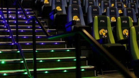 Киното идва все по-близо до дома