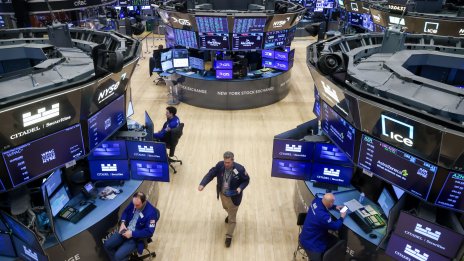 Новите икономически данни разколебаха инвеститорите на Wall Street