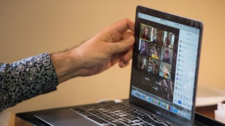 Zoom призна, че няма 300 млн. активни потребители дневно