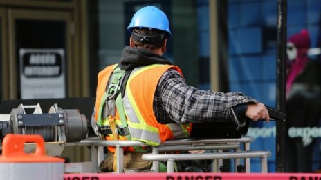 България е сред петте страни в ЕС с най-нисък дял на лица с временна заетост