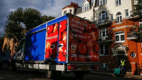 Веригата супермаркети Tesco обяви обратно изкупуване за 500 млн. паунда