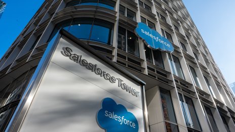Печалбата и прогнозите за приходите на Salesforce изненадаха инвеститорите