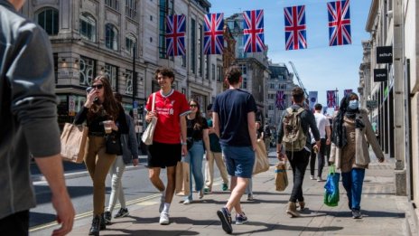 Спирала заплати-цени във Великобритания е малко вероятна