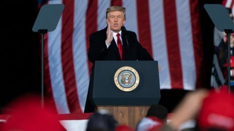 Facebook и Twiiter заключиха акаунтите на Тръмп след спорно видео