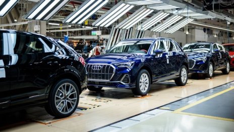 Audi замразява части от производството в Германия заради проблемните доставки