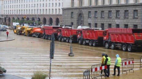 Протестът на пътните строители спира