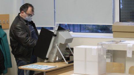 24 кандидат-президентски двойки ще се борят за „Дондуков“ 2