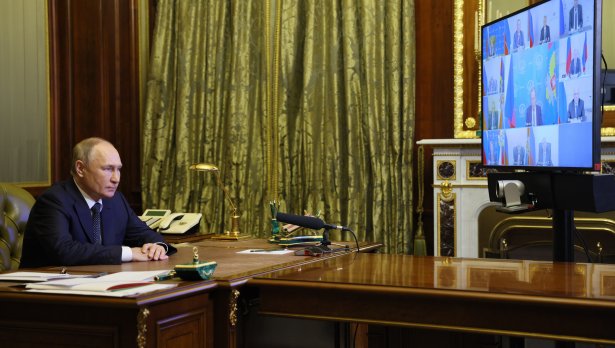 Путин по време на заседанието на консултативния съвет за национална сигурност. Снимка:  EPA/GAVRIIL GRIGOROV