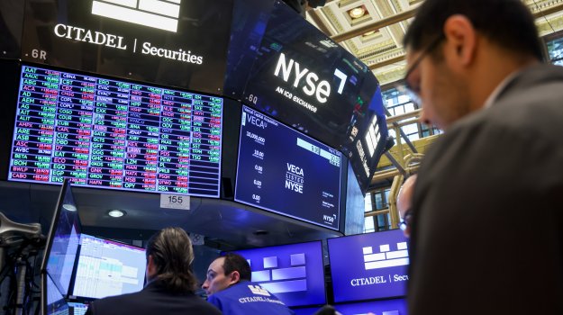 Нови рекорди на Wall Street, S&P 500 затвори над 7600 пункта за първи път