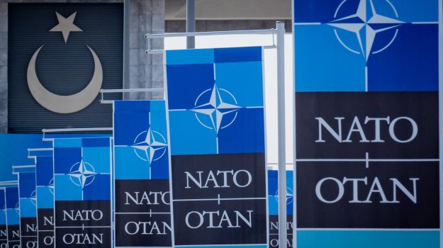 Стремежът на НАТО към по-високи разходи за отбрана притиска бюджетите в Европа