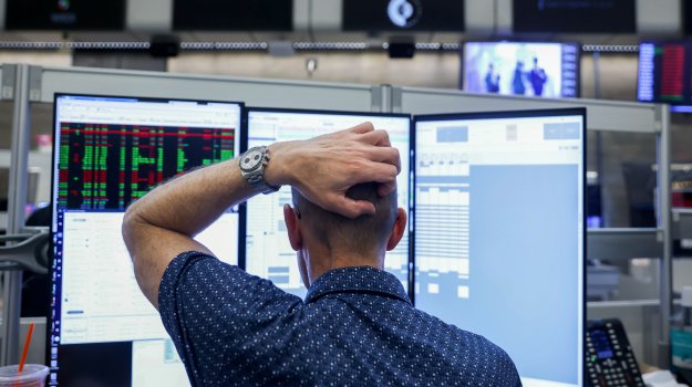 Технологичният сектор повлече надолу S&P 500 в началото на седмицата