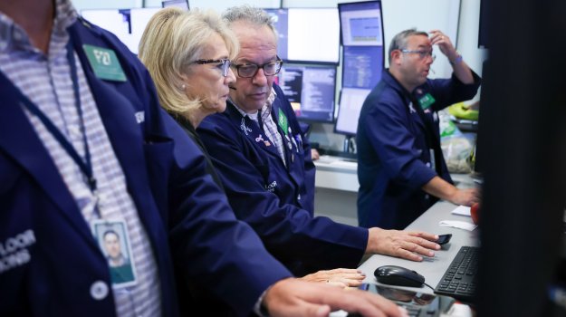 S&P 500 отчете спад въпреки по-позитивните от очакваното данни за инфлацията в САЩ