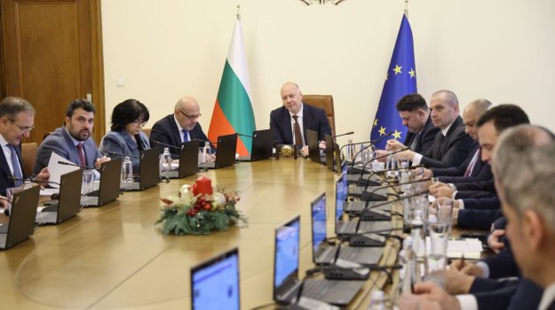 Кабинетът внесе в парламента предложение за удължителен бюджет