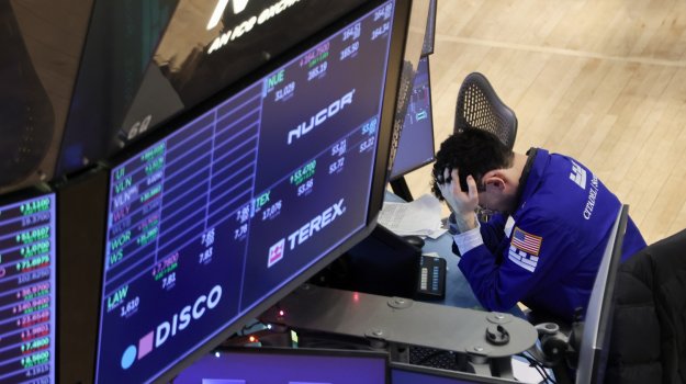 Wall Street финишира седмицата със загуби след силните данни за трудовия пазар