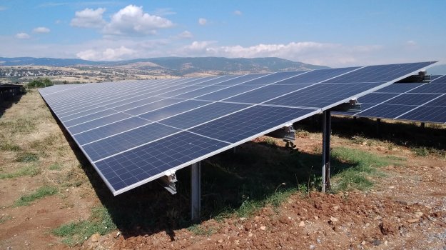 Бумът продължава: Вече имаме 6800 MW солари и 10 000 MWh капацитет за съхранение на ток