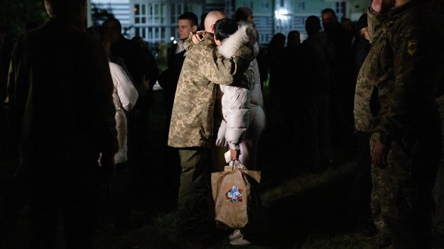 Русия и Украйна си размениха военнопленници преди временното прекратяване на огъня