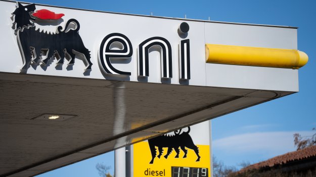 Eni работи с Венецуела за съживяване на енергийния ѝ сектор