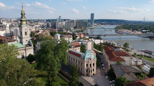 Китайските ракети и роботи намират топъл прием в Сърбия