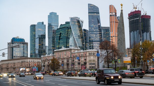 Русия записа най-големия си месечен бюджетен излишък от една година