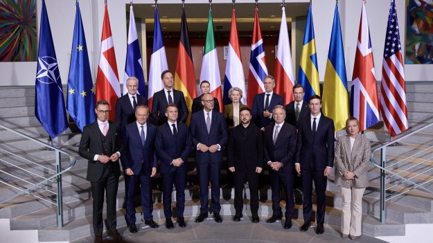 САЩ и Европа ще защитят Украйна, СБУ подгони Черноморския флот и в новото му убежище