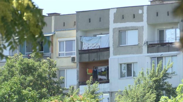 Над половината от младите хора у нас са живели натясно през 2025 г.
