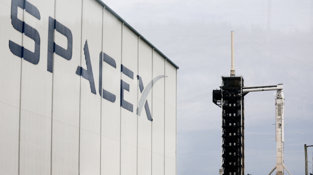 SpaceX иска да построи 52-километров газопровод за снабдяване на ракетите в Кейп Канаверал