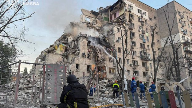 Русия извършва системни атаки по бензиностанции в Украйна, отново масирано удари Киев*