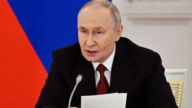 Путин: Светът преминава през опасен момент, Западът да не заплашва Калининград