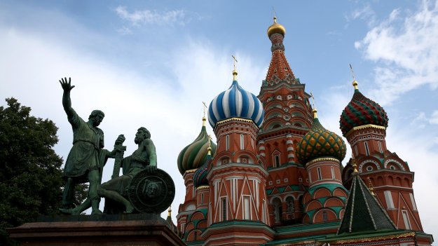 Паническите разпродажби на Московската фондова борса продължават