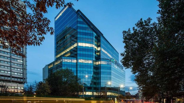 КЗК разреши на "Юробанк" да купи офис сградата Telus Tower в центъра на София