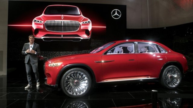 <p>
	През 2018 г. ръководителят на дизайна Гордън Уагънър се похвали с изцяло нов &bdquo;архетип&ldquo; - клас превозно средство, който светът никога досега не бе виждал - The Mercedes-Benz Maybach Crossover. <em>Снимка:&nbsp;Giulia Marchi/Bloomberg</em></p>
