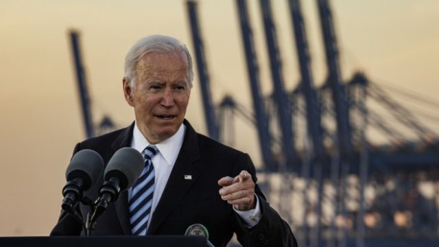 <p>
	Американският президент при посещението си в Балтомор. <em>Снимка: Samuel Corum/Bloomberg</em></p>
