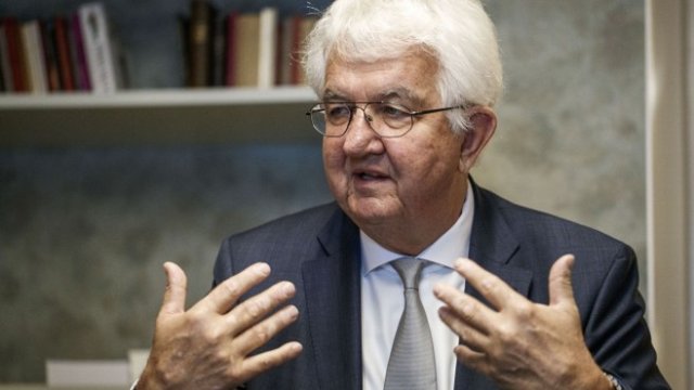 <p>
	Роберт Холцман. <em>Снимка: Bloomberg LP</em></p>
