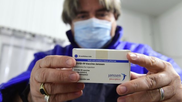 САЩ сложиха ваксината на Johnson & Johnson на пауза