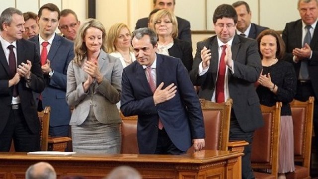 <p>
	Народните представители гласуваха оставката на кабинета. <em>Снимка: БТА</em></p>
<p>
	&nbsp;</p>
