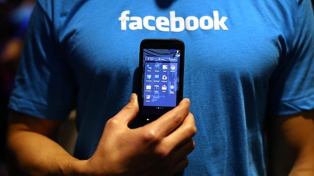 <p>
	През второто тримесечие приблизително 62% от месечно активните потребители на Facebook са в Азия и &quot;останалата част от света&quot;. <em>Снимка: Getty Images News</em></p>
