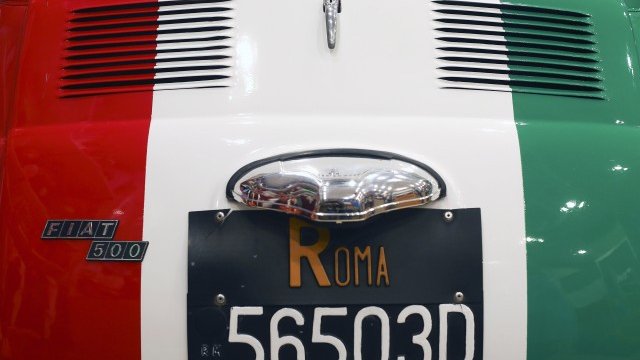 <p>
	Fiat става все по-малко италианска компания. <em>Снимка: Ройтерс</em></p>
