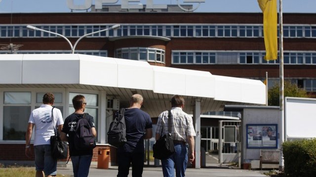 <p>
	Един от най-старите заводи на Opel, този в Бохум, може скоро да остане в историята. <em>Снимка: Ройтерс</em></p>
