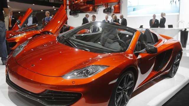 <p>
	McLaren 12C Spider. <em>Снимка: Ройтерс</em></p>

