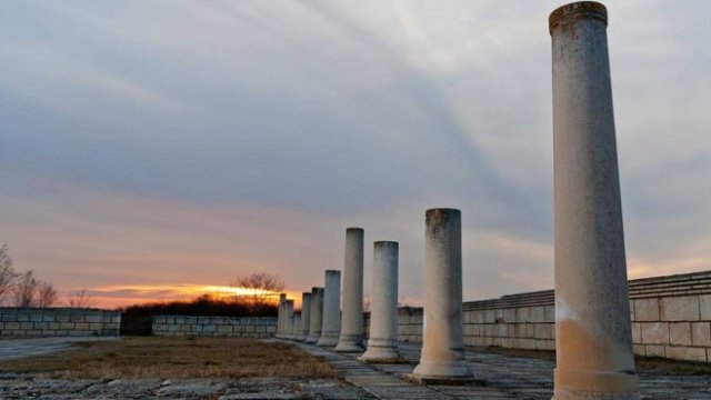 <p>
	Национален историко-археологически резерват Плиска.&nbsp;<em>Източник: bulgariatravel.org</em></p>
