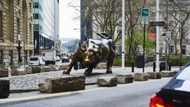 Силни като бикове и евтини като мечки: ТОП 10 на световните акции