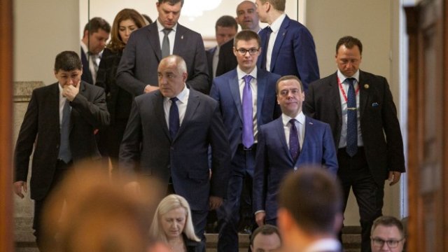 <p>
	Медведев (вдясно) и Борисов по време на срещата им<em>. Снимка: Димитър Кьосемарлиев, Investor Media Group</em></p>
