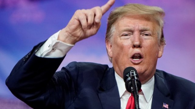 <p>
	Американският президент&nbsp;Доналд Тръмп по време на своя изява през уикенда. <em>Снимка: Ройтерс</em></p>
