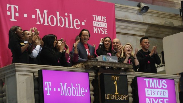 <p>
	T-Mobile се вля в MetroPCS Communications Inc. в началото на май, като по този начин стана публична компания. <em>Снимка: Ройтерс</em></p>
