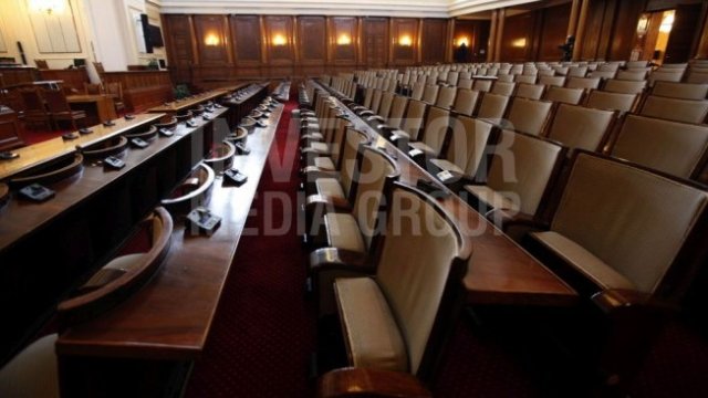 <p>
	<em font-size:="" pt="" style="color: rgb(102, 102, 102); font-family: ">Снимка: Олег Попов, Investor Media Group</em></p>
