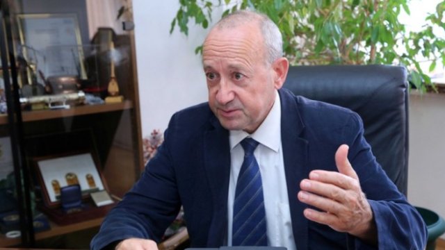 <p>
	Цветан Симеонов.<em> Снимка: БГНЕС</em></p>
