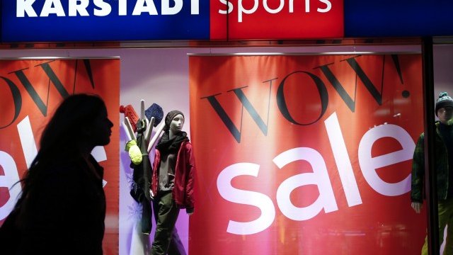 <p>
	Karstadt вече има нов собственик. <em>Снимка: Ройтерс</em></p>
