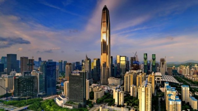 <p>
	<em>115-етажният небостъргач Ping An Finance Center в Шънджън е най-високата сграда, построена през 2017 г. Снимка:&nbsp;Ping An Finance Center/CTBUH</em></p>

