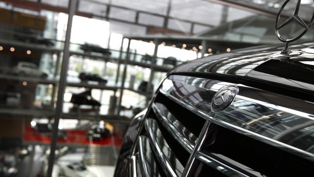 <p>
	Mercedes-Benz потвърди информацията за разследванията в Гърция. <em>Снимка: Ройтерс</em></p>
