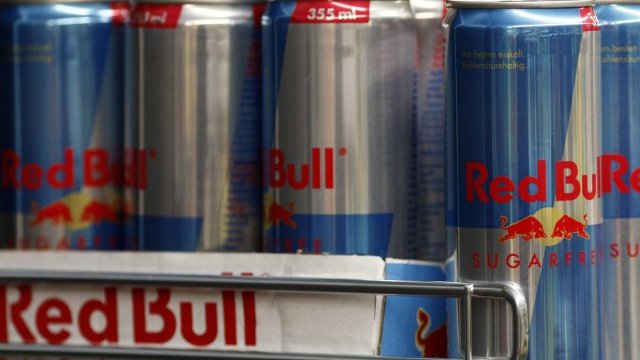 <p>
	Пазарът на енергийни напитки възлиза на <span style="line-height: 12px; font-size: 12px;">27,53 млрд. долара. <em>Снимка: Ройтерс</em></span></p>
